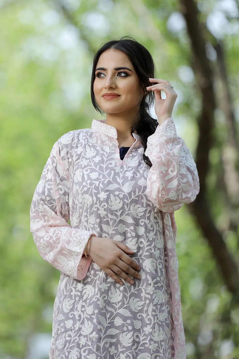 Alluring Light Pink Colour Kashmiri Embroidered Georgette Kurti