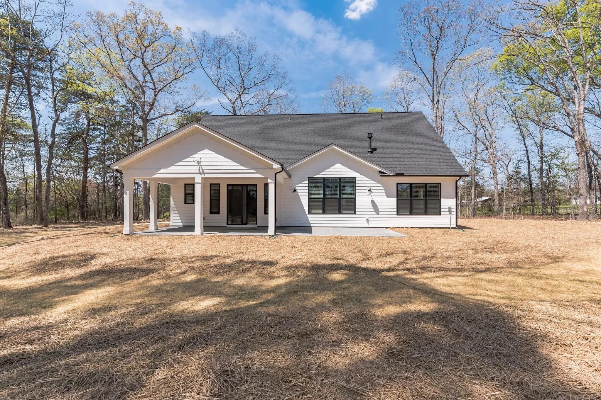 Craftsman Style Home with Spacious Design and Versatile Features