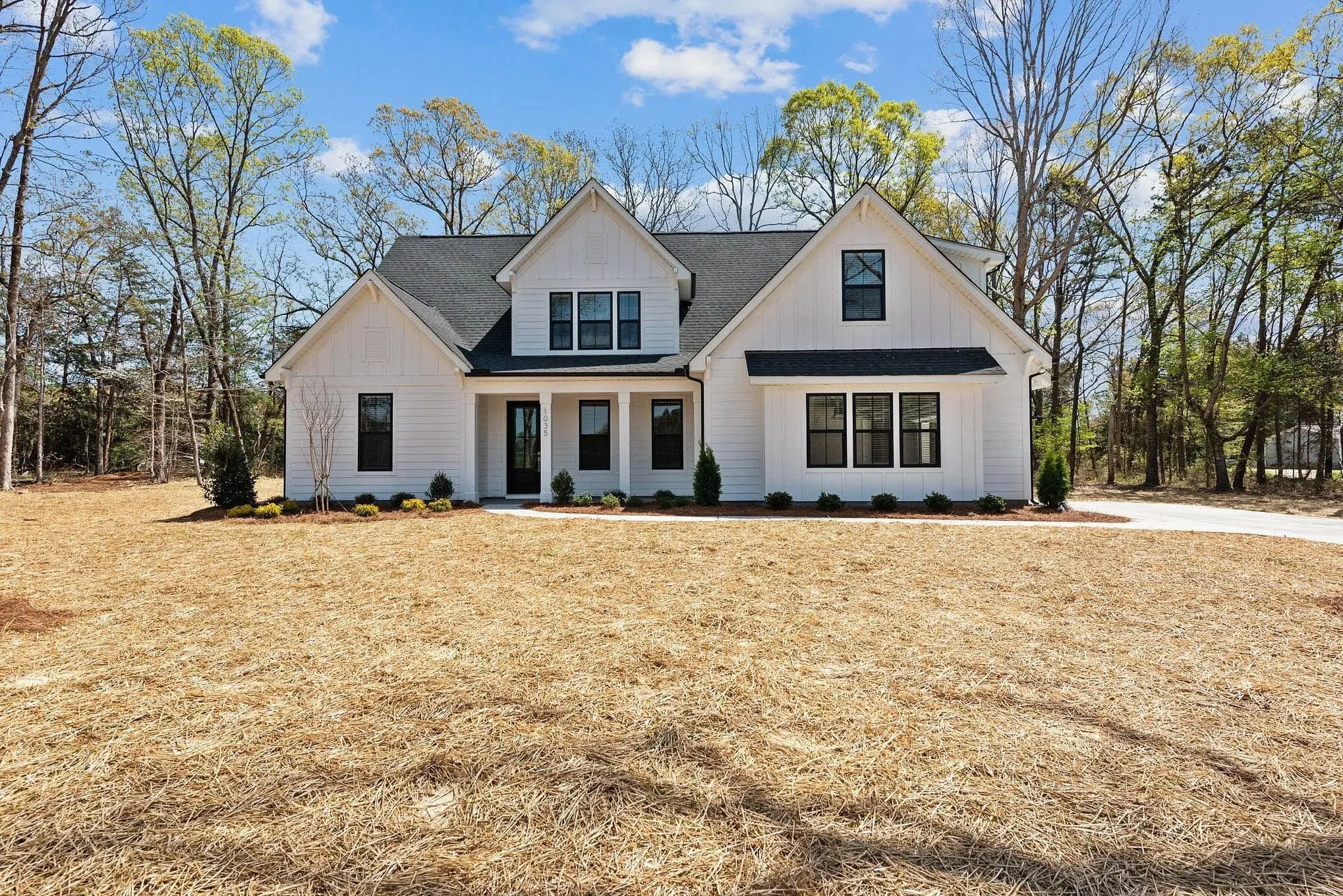 Craftsman Style Home with Spacious Design and Versatile Features