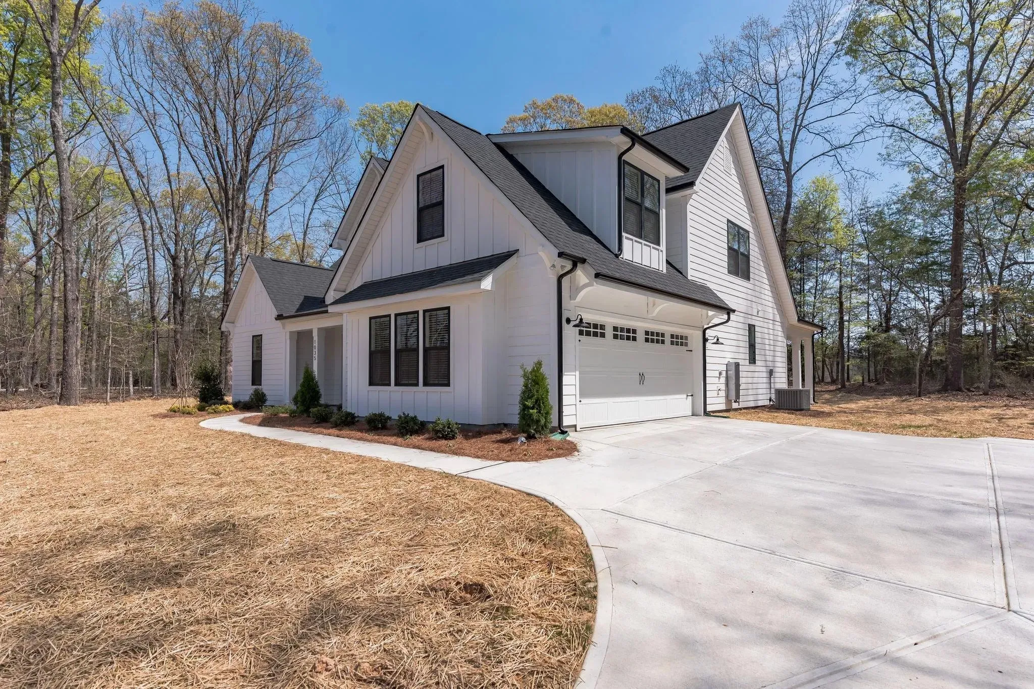 Craftsman Style Home with Spacious Design and Versatile Features