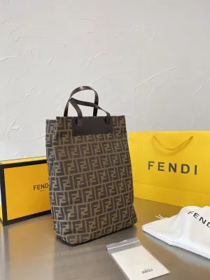 EN   Designer bags by Fendi 142