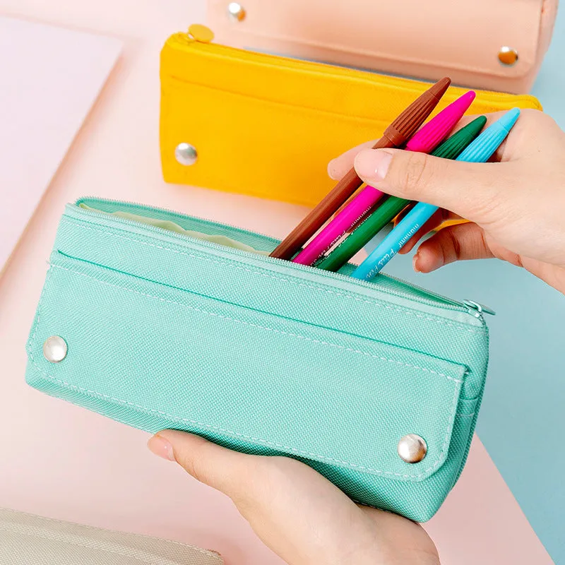 High-elasticity pencil case