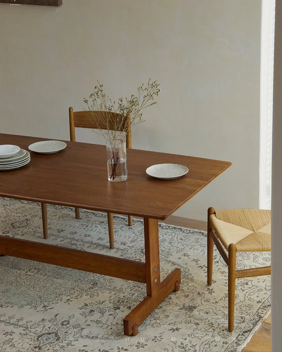 Hoof Dining Table