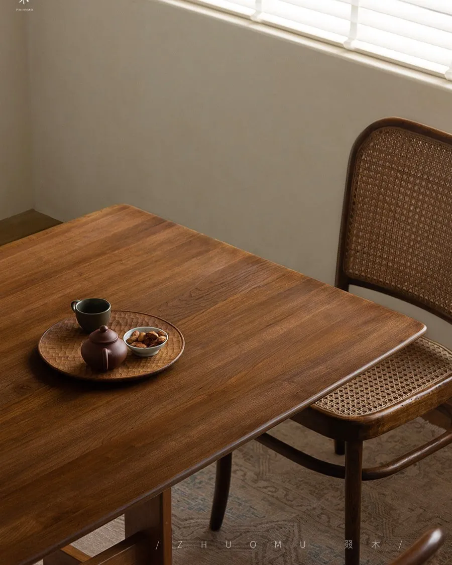 Hoof Dining Table