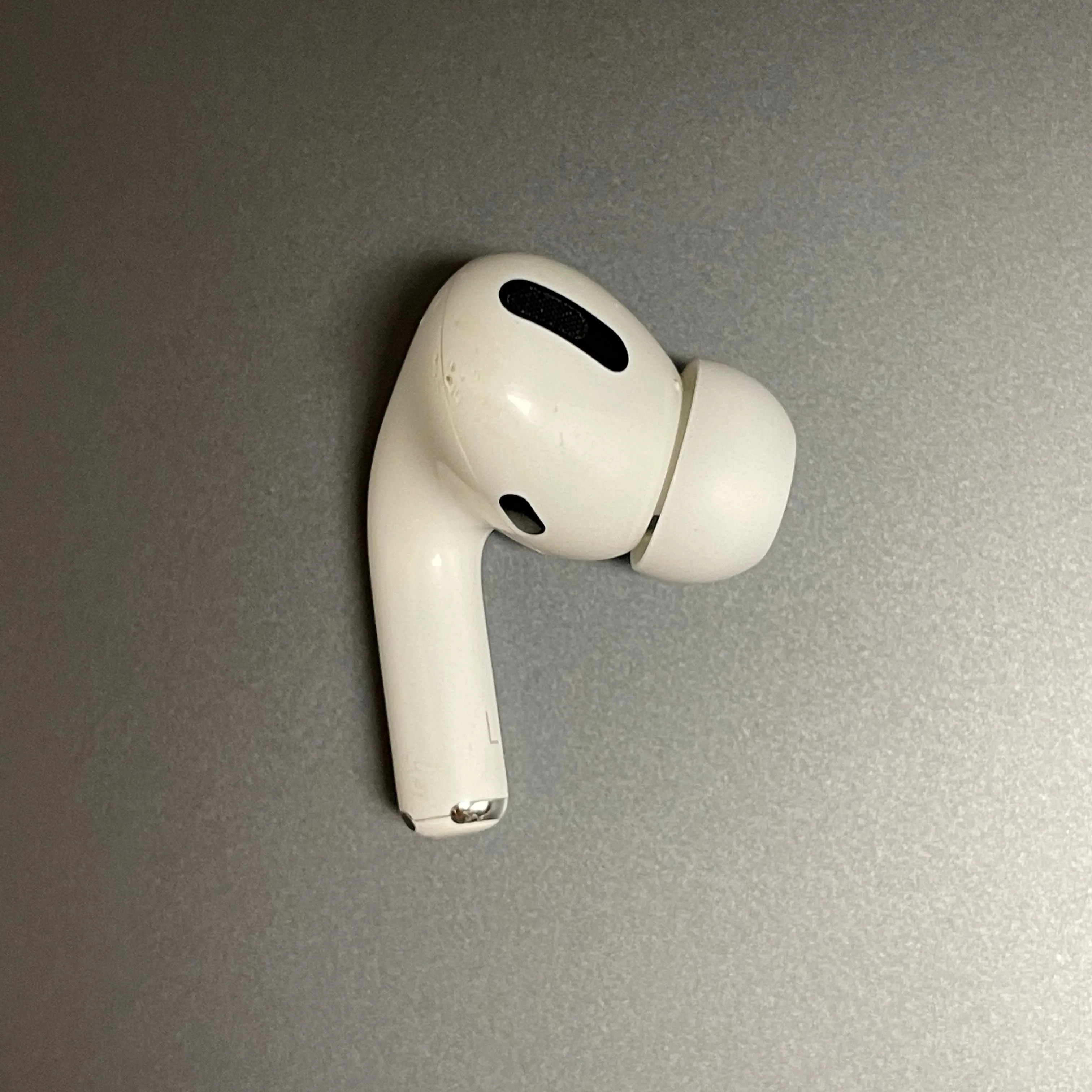 Left Replacement AirPod - Left AirPod Pro (1st Generation) - Fair Condition