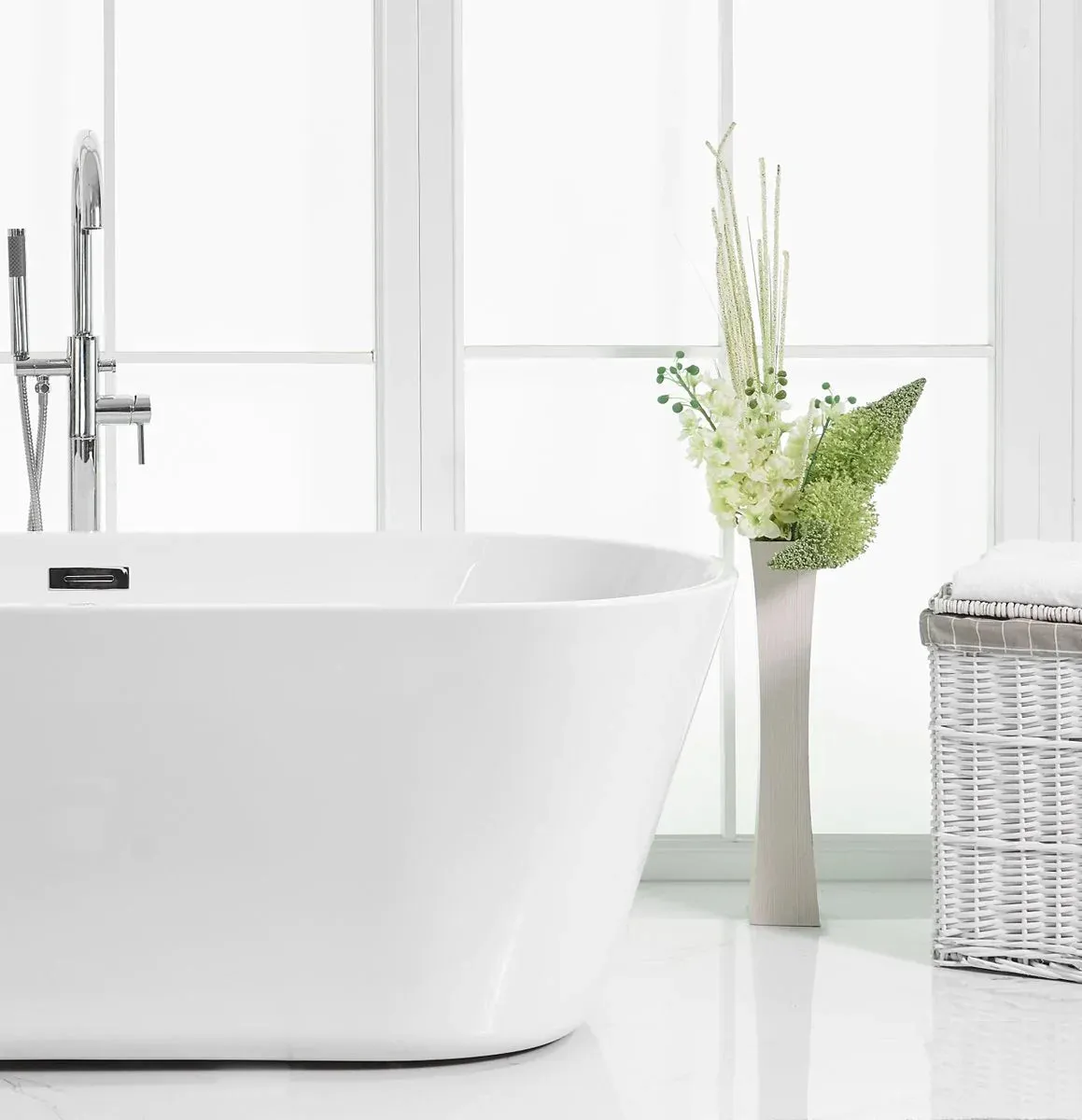 Odette 65" Soaking Roll Top Bathtub