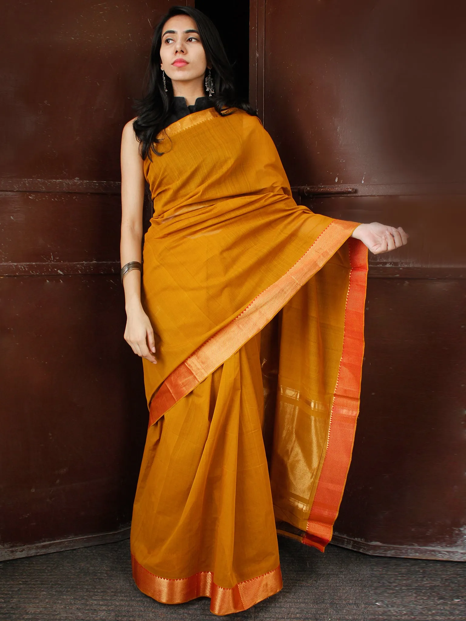 Peanut Brown Golden Handloom Mangalagiri Cotton Saree With Zari Border - S031703689