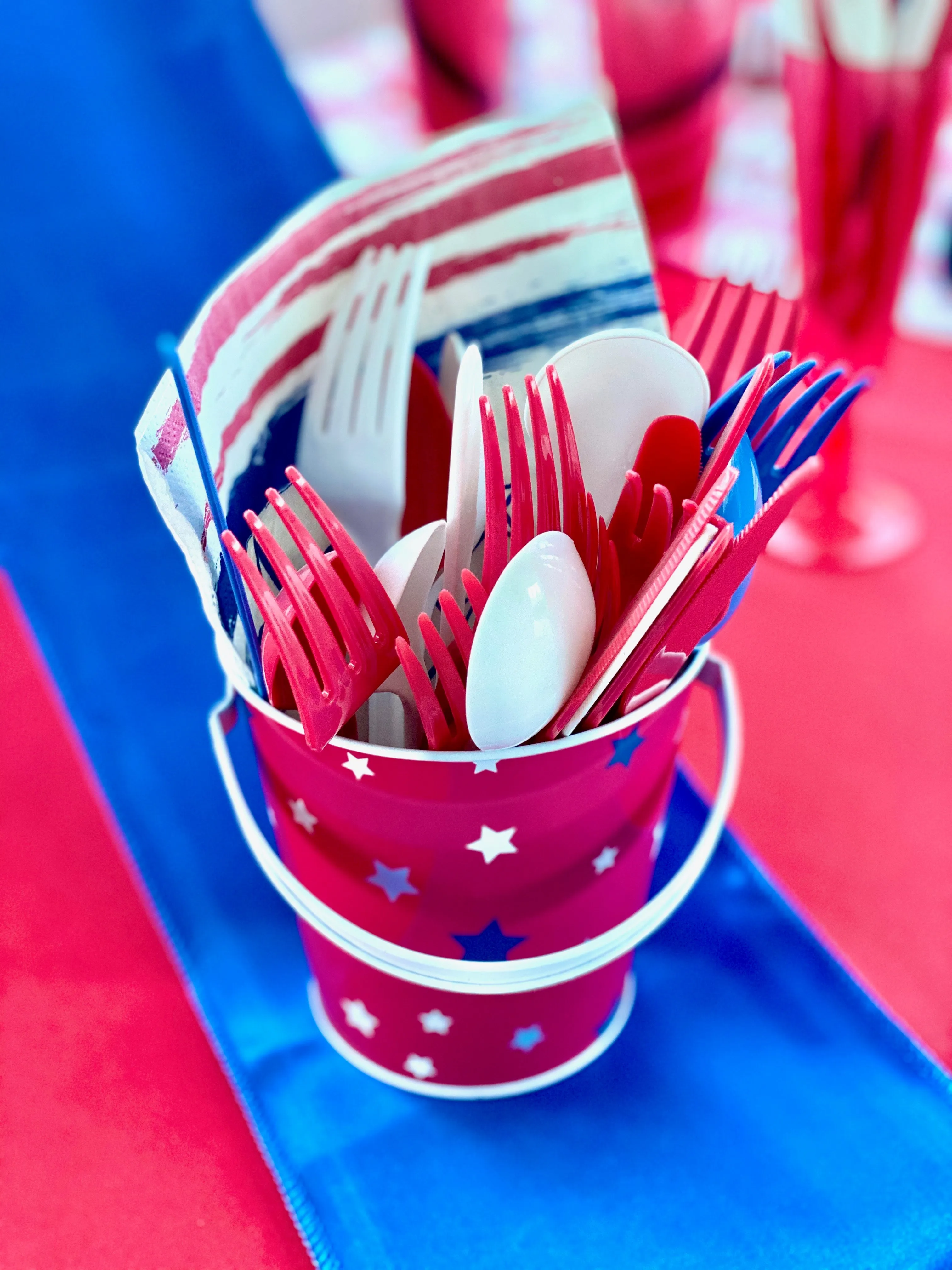 Premium Heavy Weight Paper Stars 'N Stripes Tableware<br/>Size Options: 12inch Plate, 10inch Plate, 8.75inch Plate, 7inch Plate, 12oz Bowl, 20oz Bowl, Lunch Napkin, 12oz Cup and Combo Cutlery