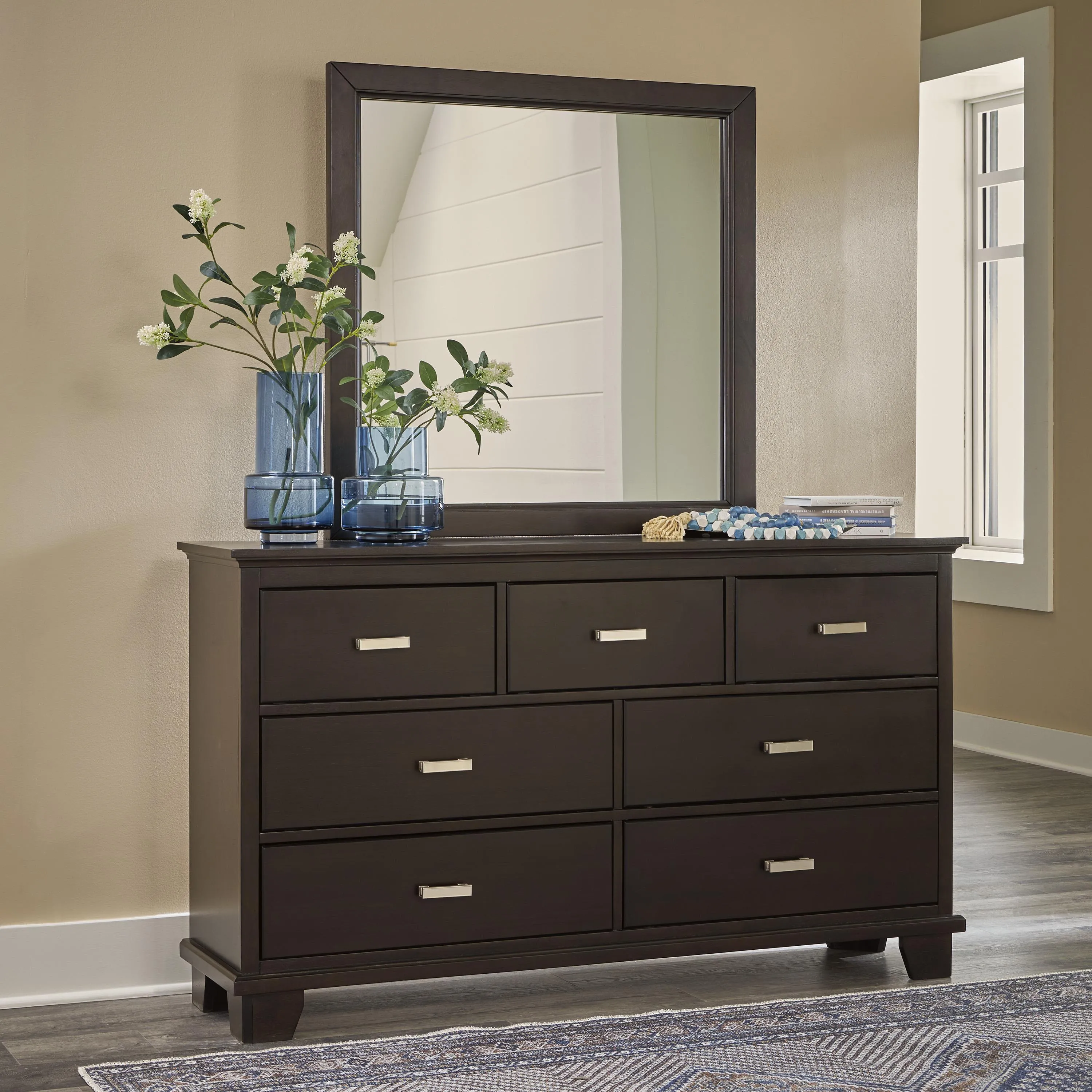 Signature Design by Ashley Covetown 7-Drawer Dresser B441-31