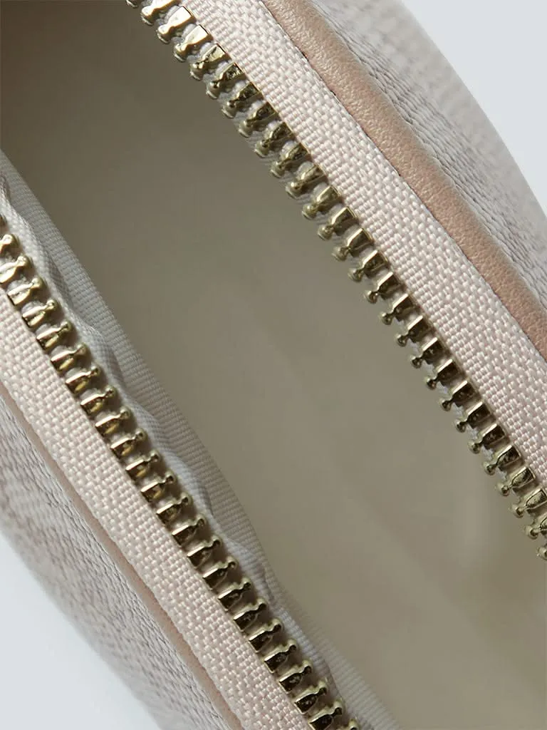 Studiowest Beige Textured Pouch