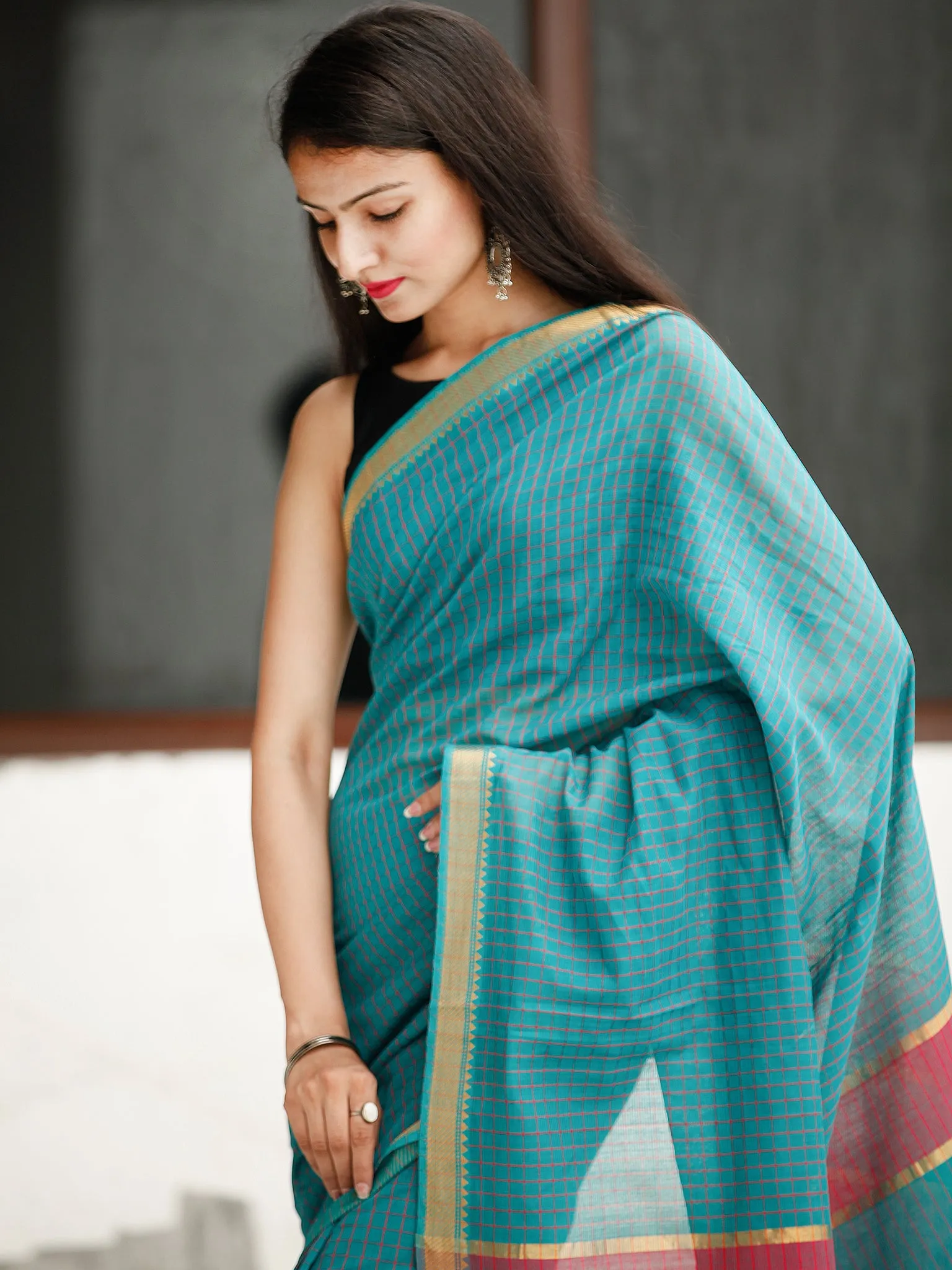 Teal Green Coral Handloom Mangalagiri Cotton Saree With Zari Border - S031704051